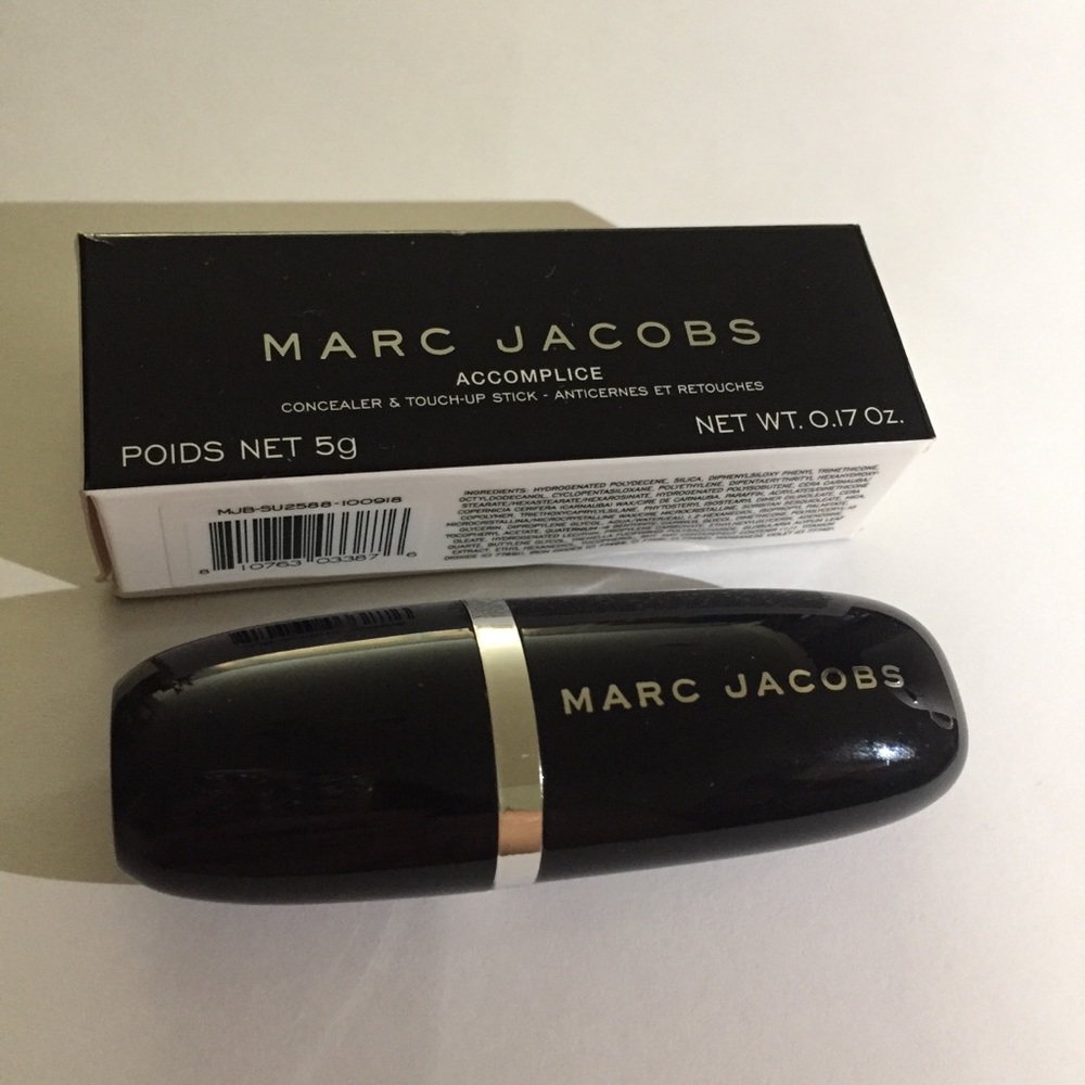 Marc Jacobs concealer Deep 50